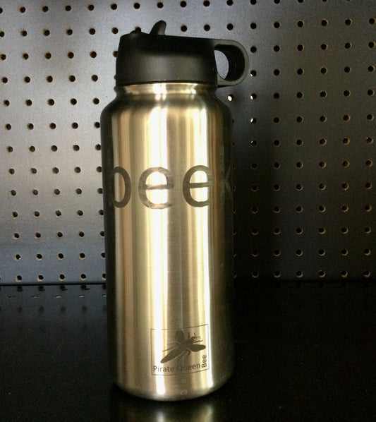 beek 32oz insulated water bottle